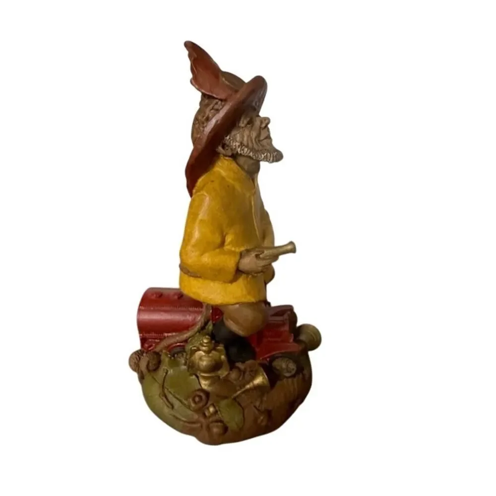 Tom Clark Elmo Firefighter Fireman Figurine 1967 #3022